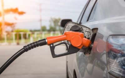 Caen los precios de gasolina y su importación en Florida por temor al coronavirus