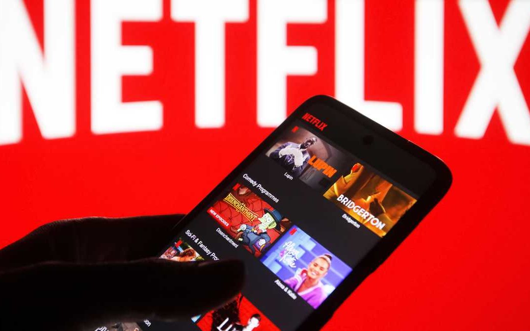 Netflix pierde 200 mil suscriptores y caen sus acciones