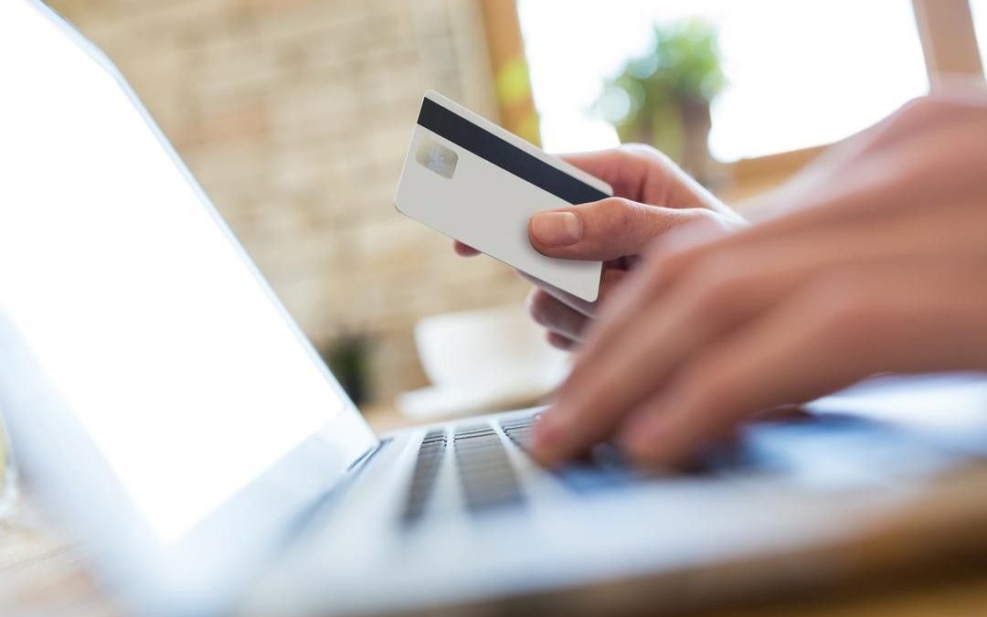 Hispanos son optimistas con sus finanzas pese a la inflación en EEUU