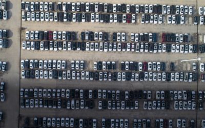 GM registró una fuerte caída de sus ganancias netas en el segundo trimestre
