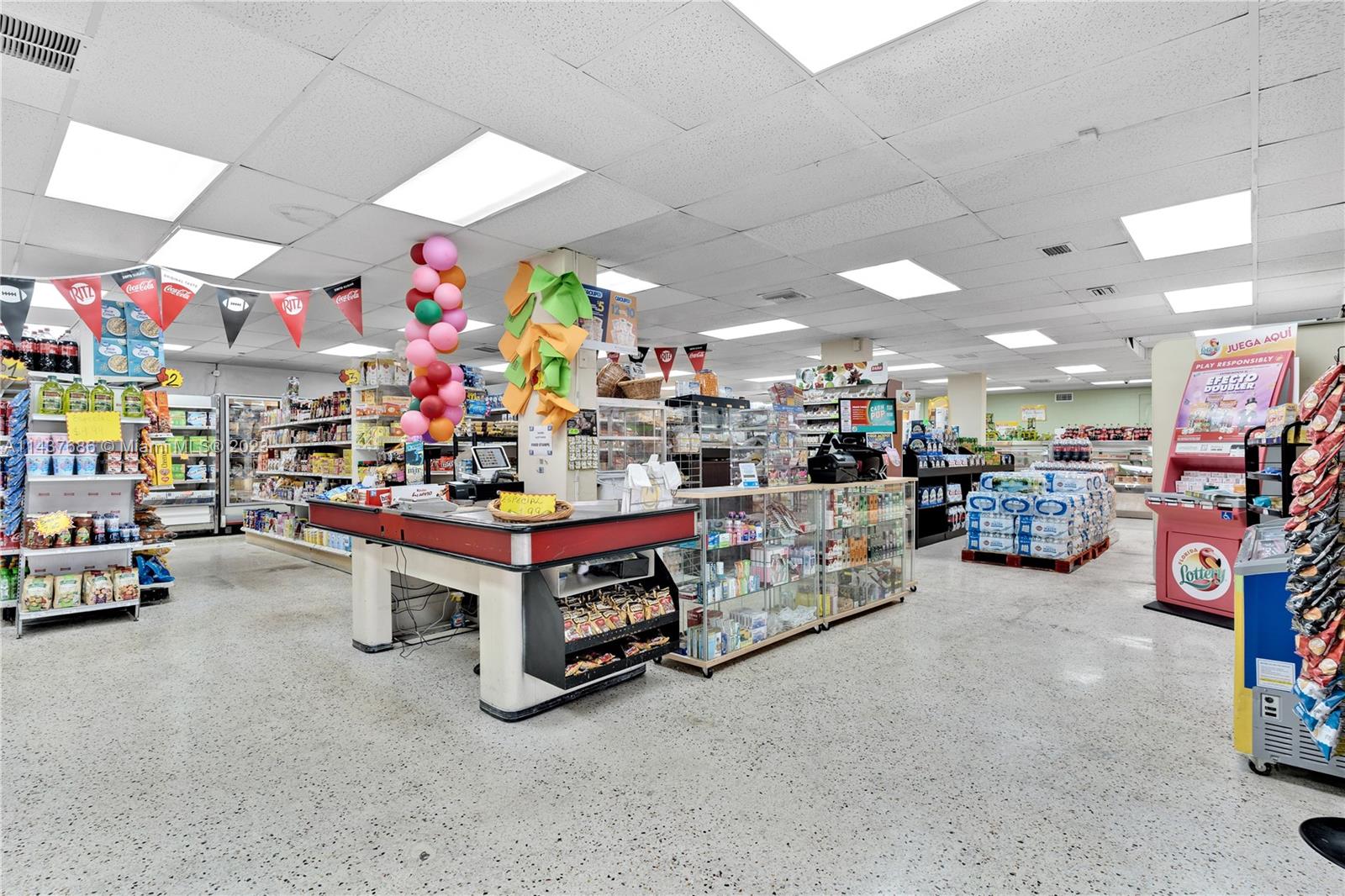 Mercado en venta en Hialeah Mercado en venta en Hialeah